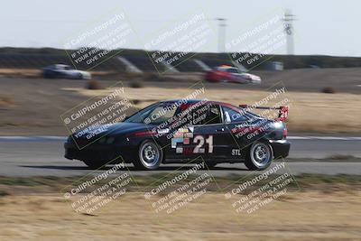 media/Nov-17-2024-CalClub SCCA (Sun) [[5252d9c58e]]/Around the Pits/